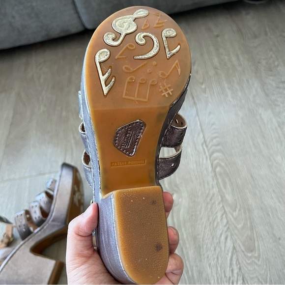 Born Metallic Heeled Sandal - Women's Size 9 - Picture 8 of 9